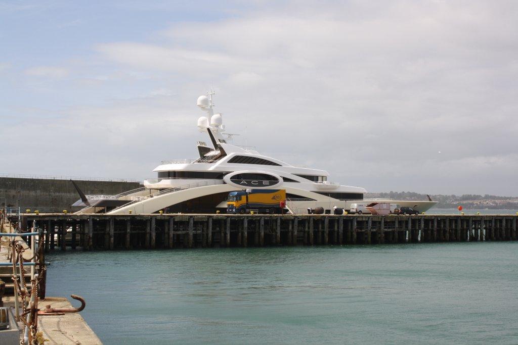 llwyd ecclestone yacht